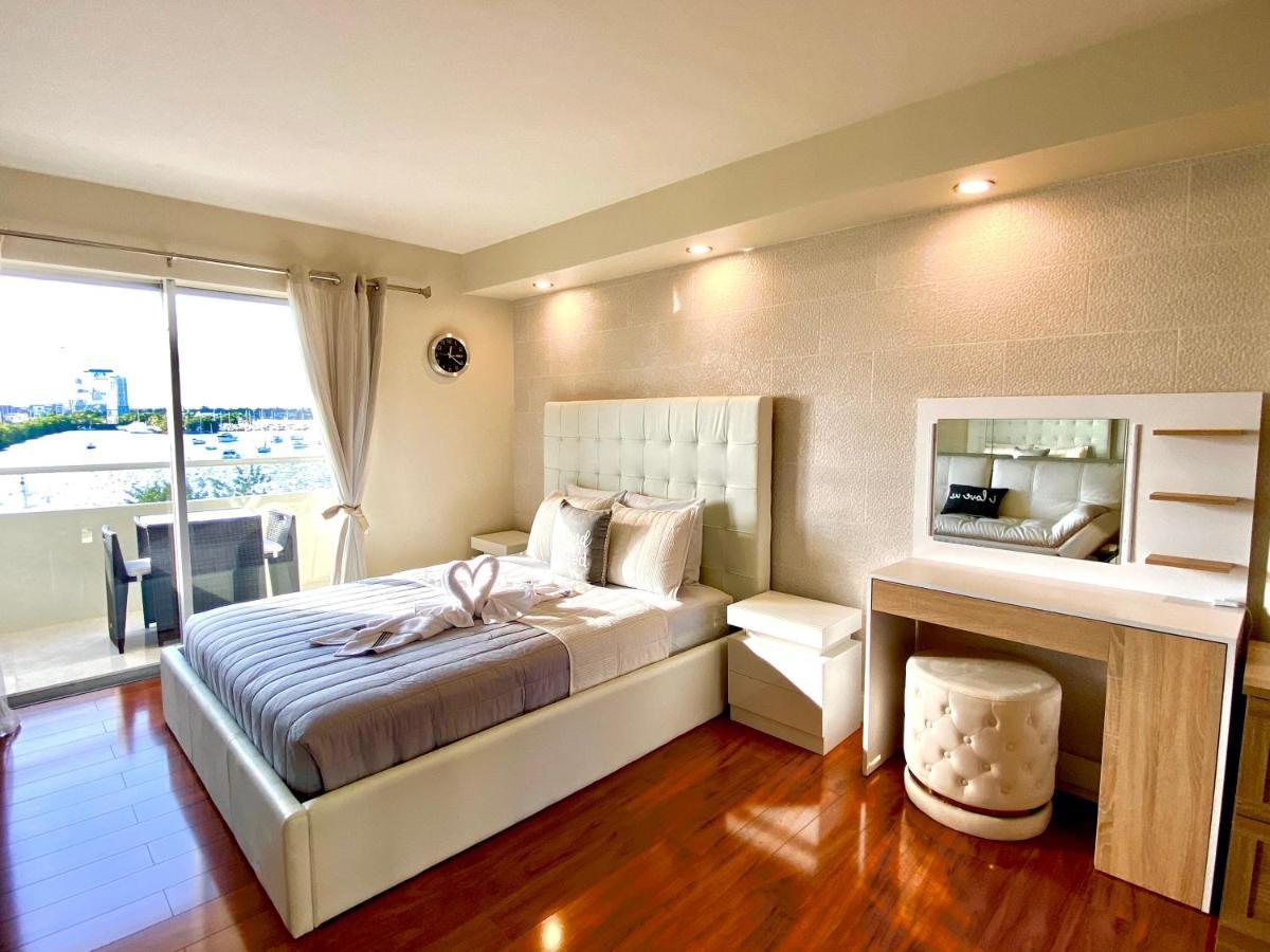 Modern Waterfront Apartment With Miami Skyline View, Free Parking 5 Mins Drive To Miami Beach Kültér fotó