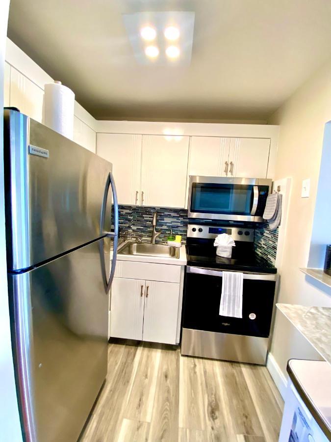 Modern Waterfront Apartment With Miami Skyline View, Free Parking 5 Mins Drive To Miami Beach Kültér fotó